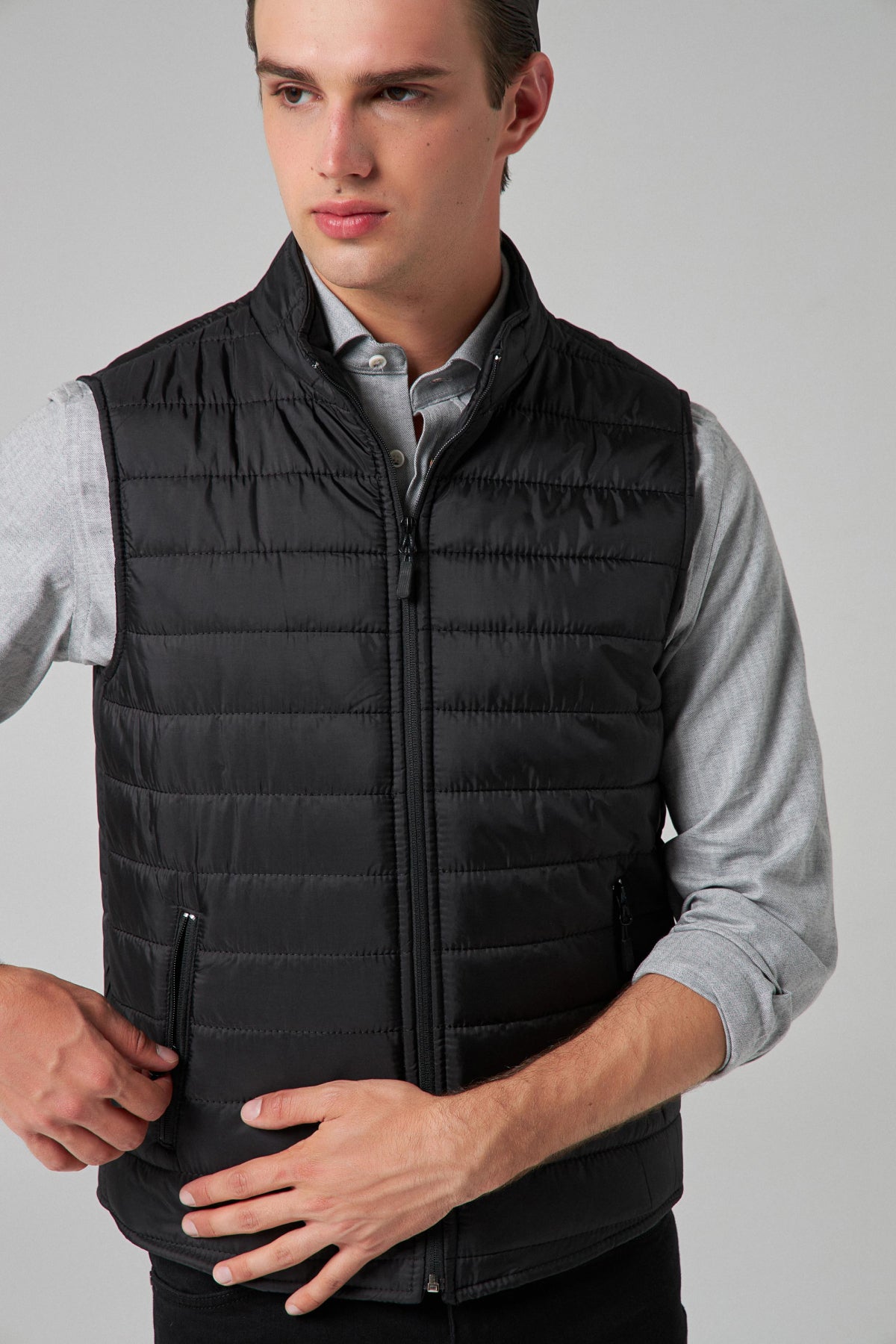 Ds Damat Regular Fit Stand Collar Fiber-Filled Seasonal Zippered Vest Jacket - Black