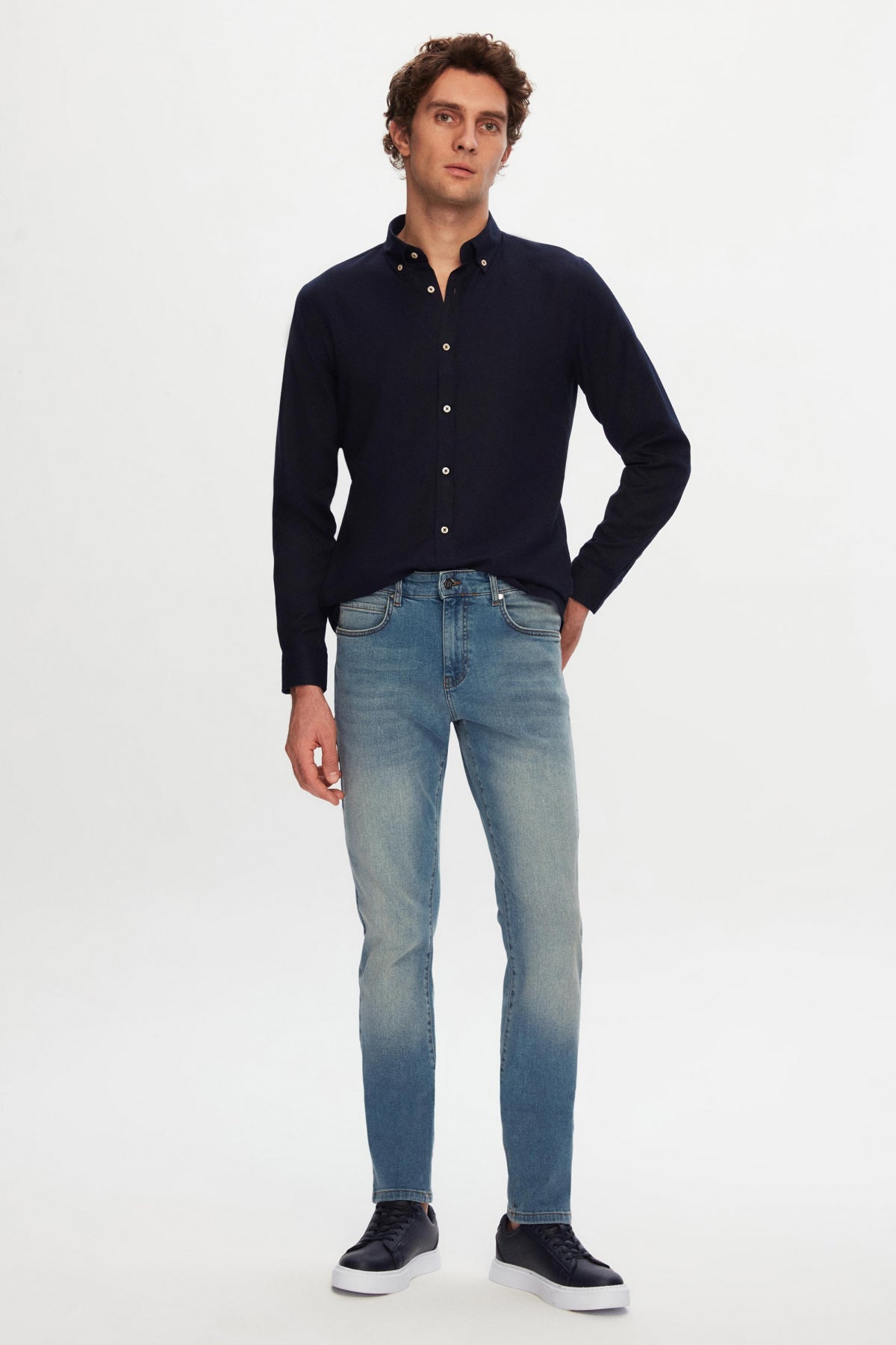 Ds Damat Slim Fit Plain Jean 5-Pocket Stretchable Washed Denim Pants - Blue