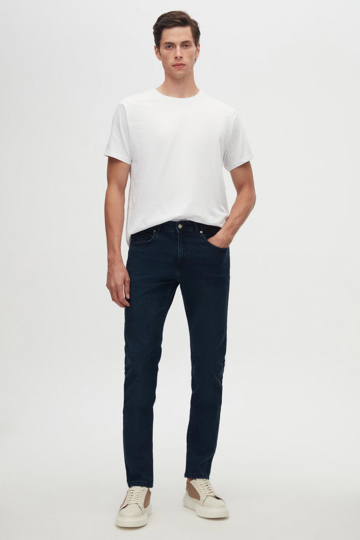 Ds Damat Slim Fit Plain Jean 5-Pocket Stretchable Washed Denim Pants - Navy Blue