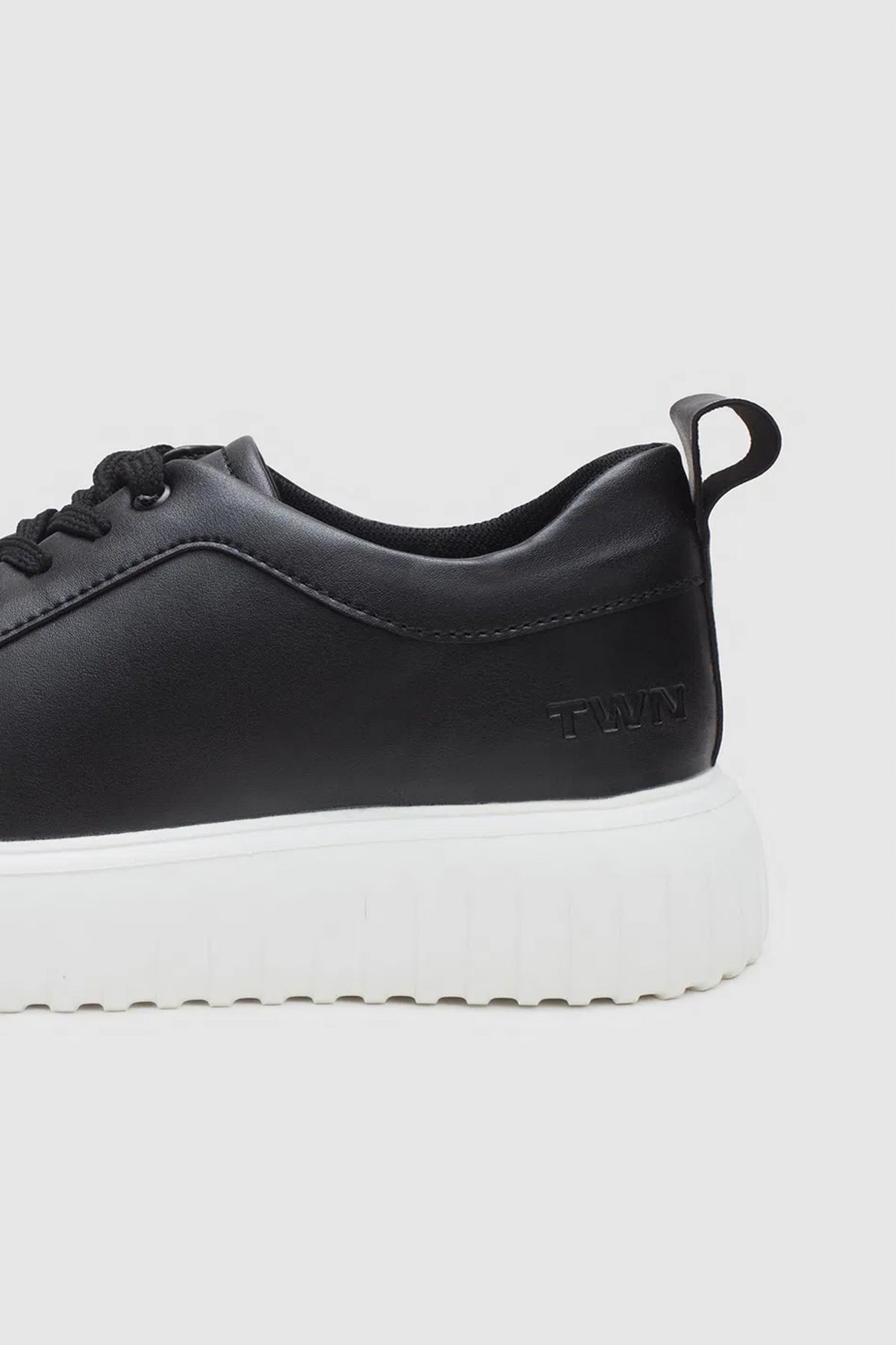 Twn Thick White Sole Lace-Up Sneakers - Black