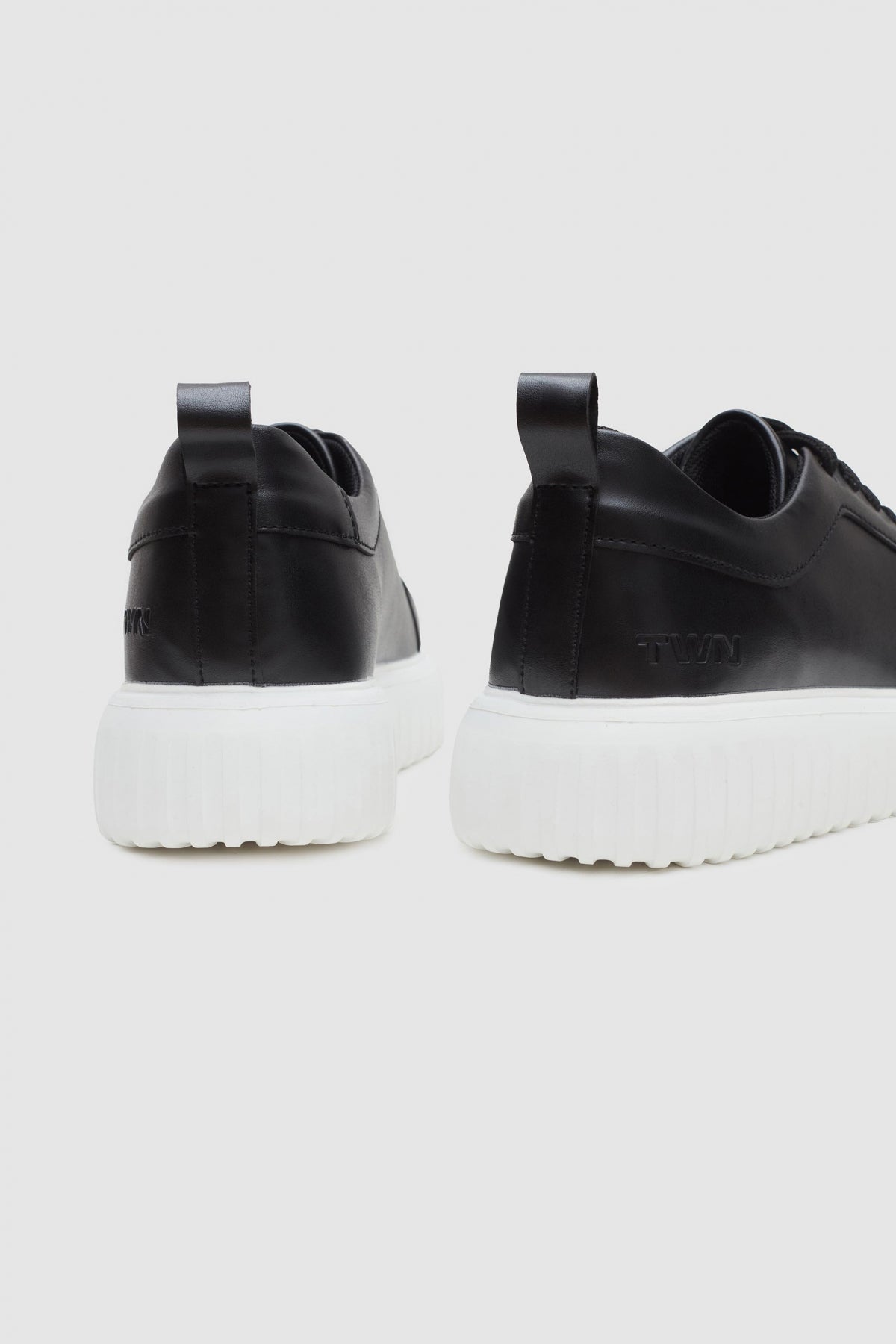 Twn Thick White Sole Lace-Up Sneakers - Black