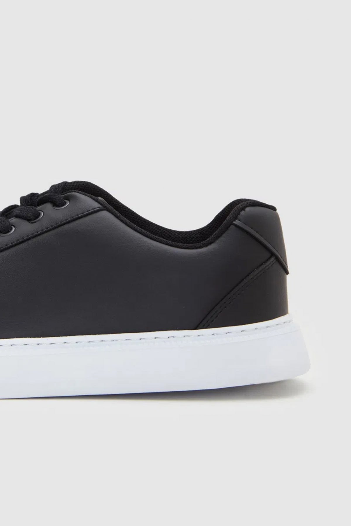 Twn Thick White Sole Lace-Up Sneakers - Black