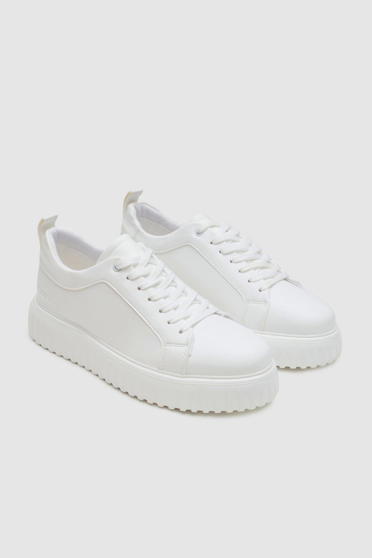 Twn Thick White Sole Lace-Up Sneakers - White