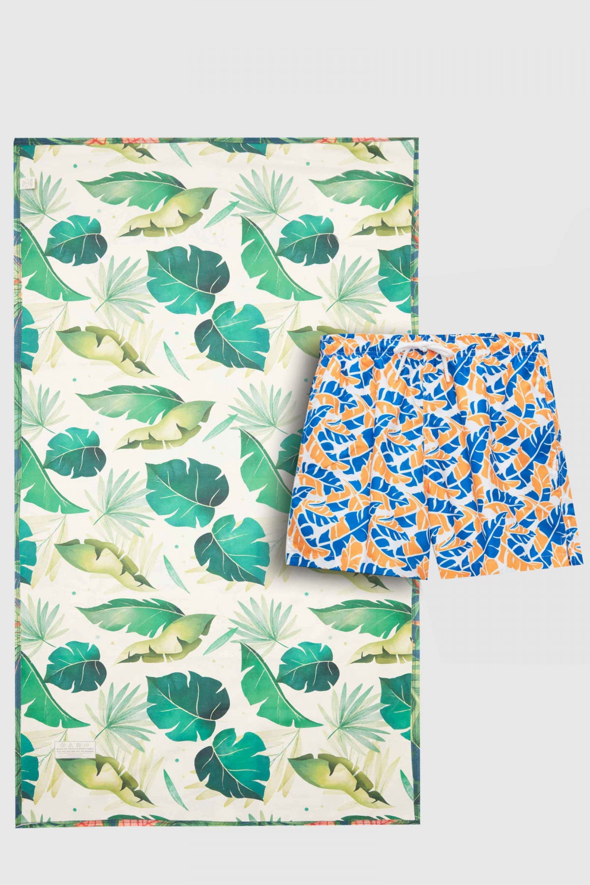 Ds Damat Microfiber 85x150 cm Beach Towel Shorts Swimwear Set  - Green