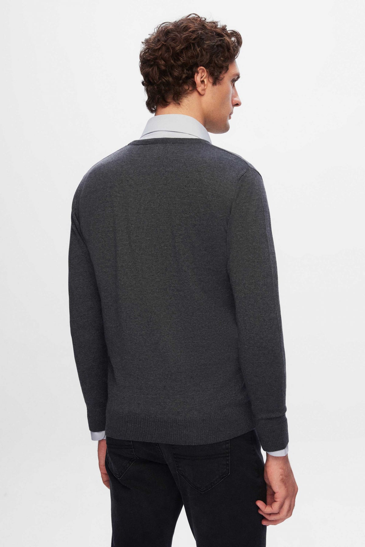 Ds Damat Regular Fit Plain V-Neck Knit Sweater  - Anthracite