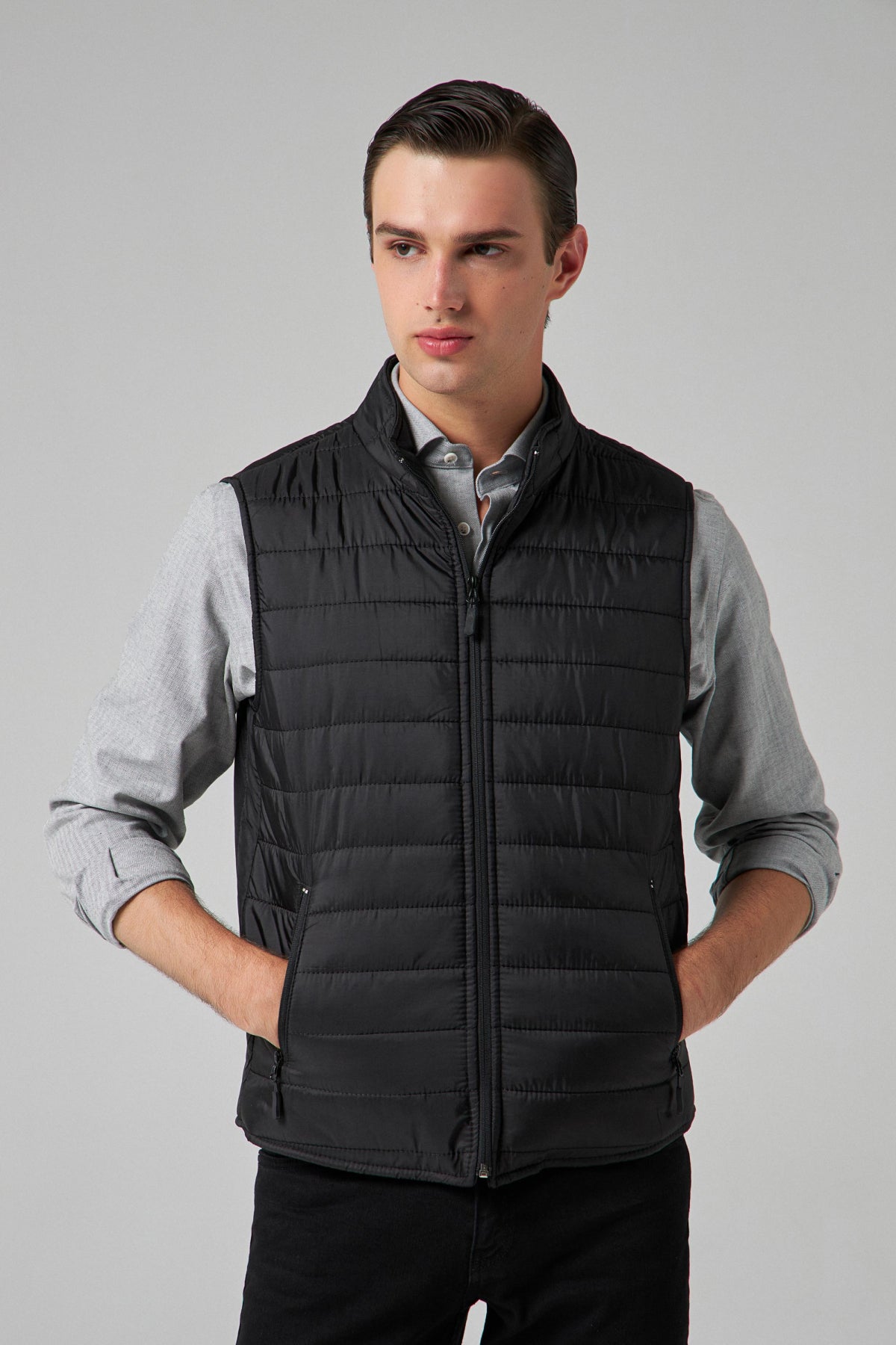 Ds Damat Regular Fit Stand Collar Fiber-Filled Seasonal Zippered Vest Jacket  - Black