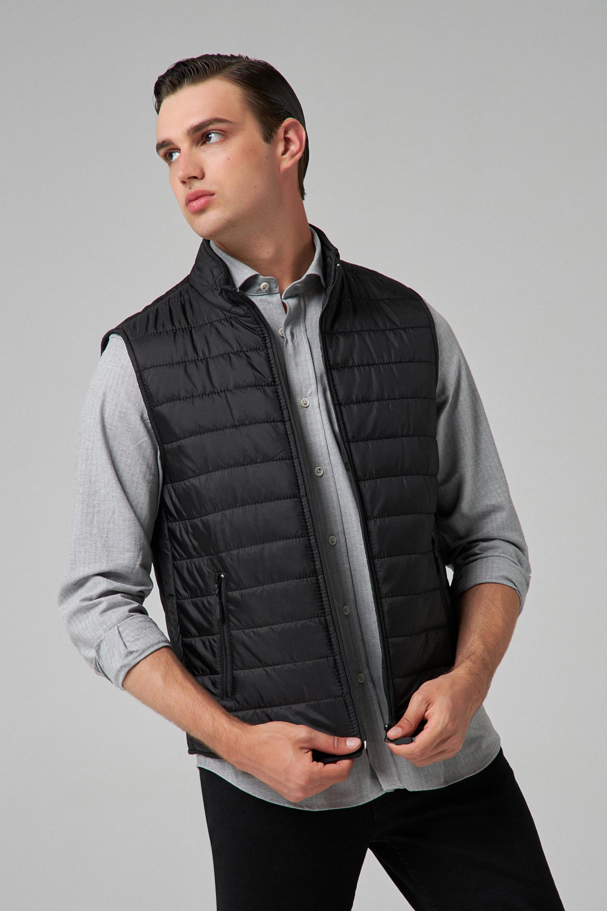 Ds Damat Regular Fit Stand Collar Fiber-Filled Seasonal Zippered Vest Jacket  - Black