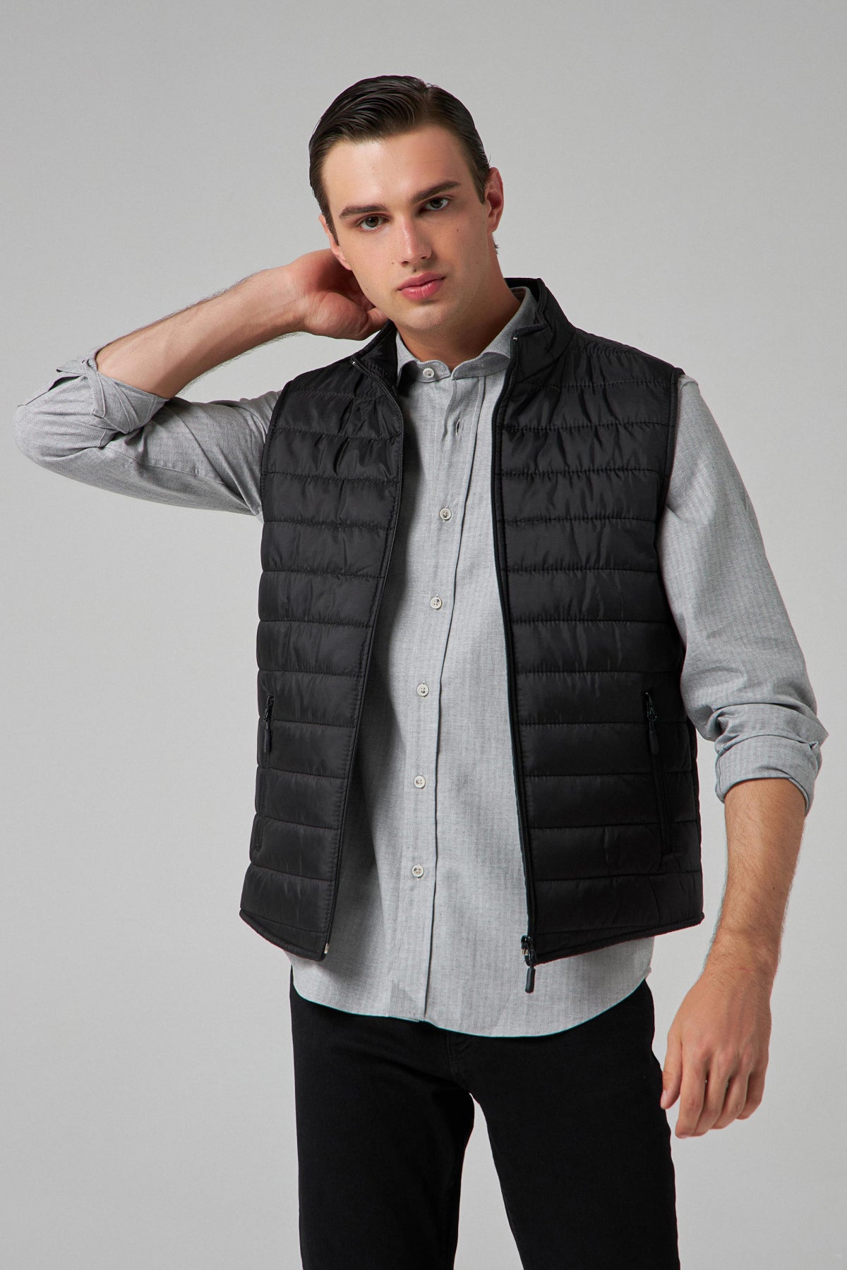 Ds Damat Regular Fit Stand Collar Fiber-Filled Seasonal Zippered Vest Jacket  - Black