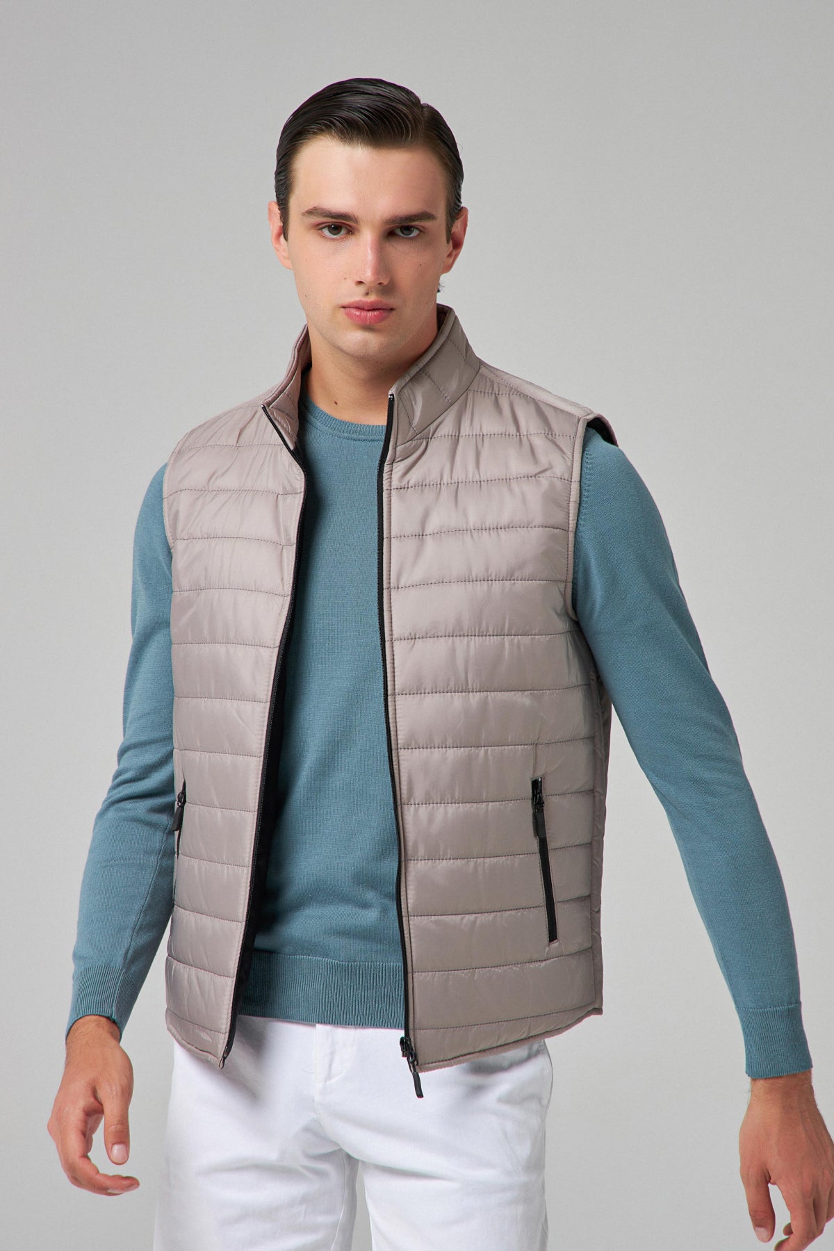 Ds Damat Regular Fit Stand Collar Fiber-Filled Seasonal Zippered Vest Jacket  - Gray