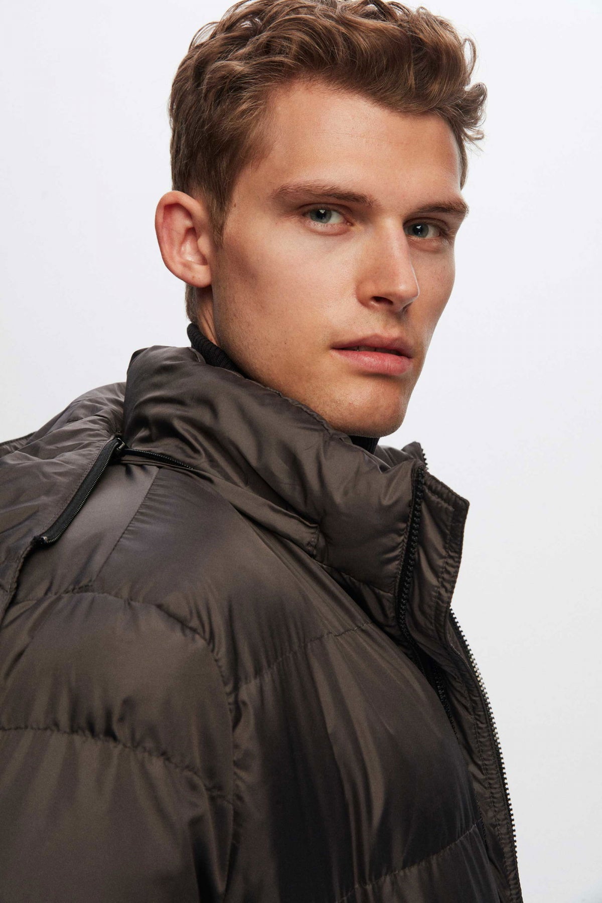 Ds Damat Regular Fit Windproof Heavy Fiber-Filled Warm Removable Hood Winter Puffer Jacket  - Anthracite
