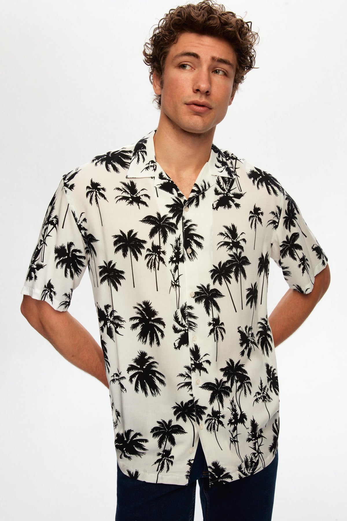 Ds Damat Relaxed Printed Palm Pattern Short Sleeve Summer Viscose Shirt  - Red