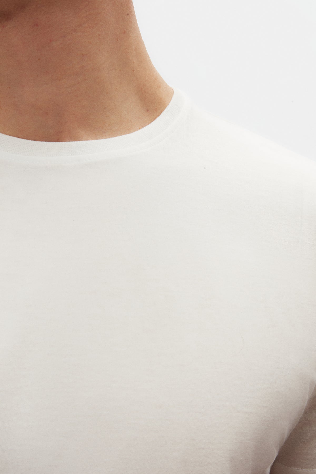 Ds Damat Slim Fit Crew Neck 100% Cotton Breathable T-Shirt  - Ecru