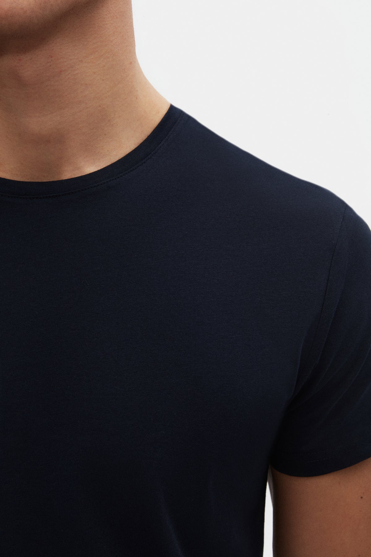 Ds Damat Slim Fit Crew Neck 100% Cotton Breathable T-Shirt  - Navy Blue