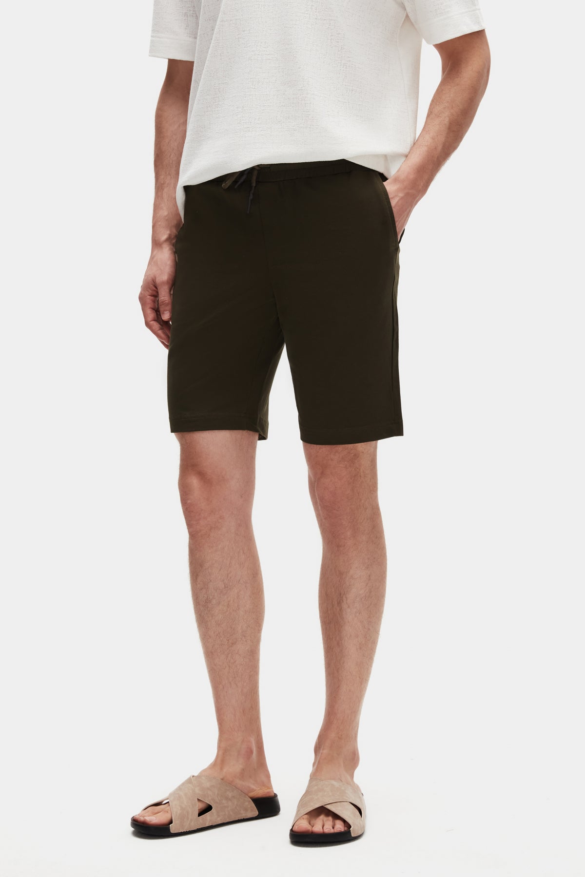 Ds Damat Slim Fit Elastic Waist Drawstring Relaxed Cotton Knit Shorts  - Khaki