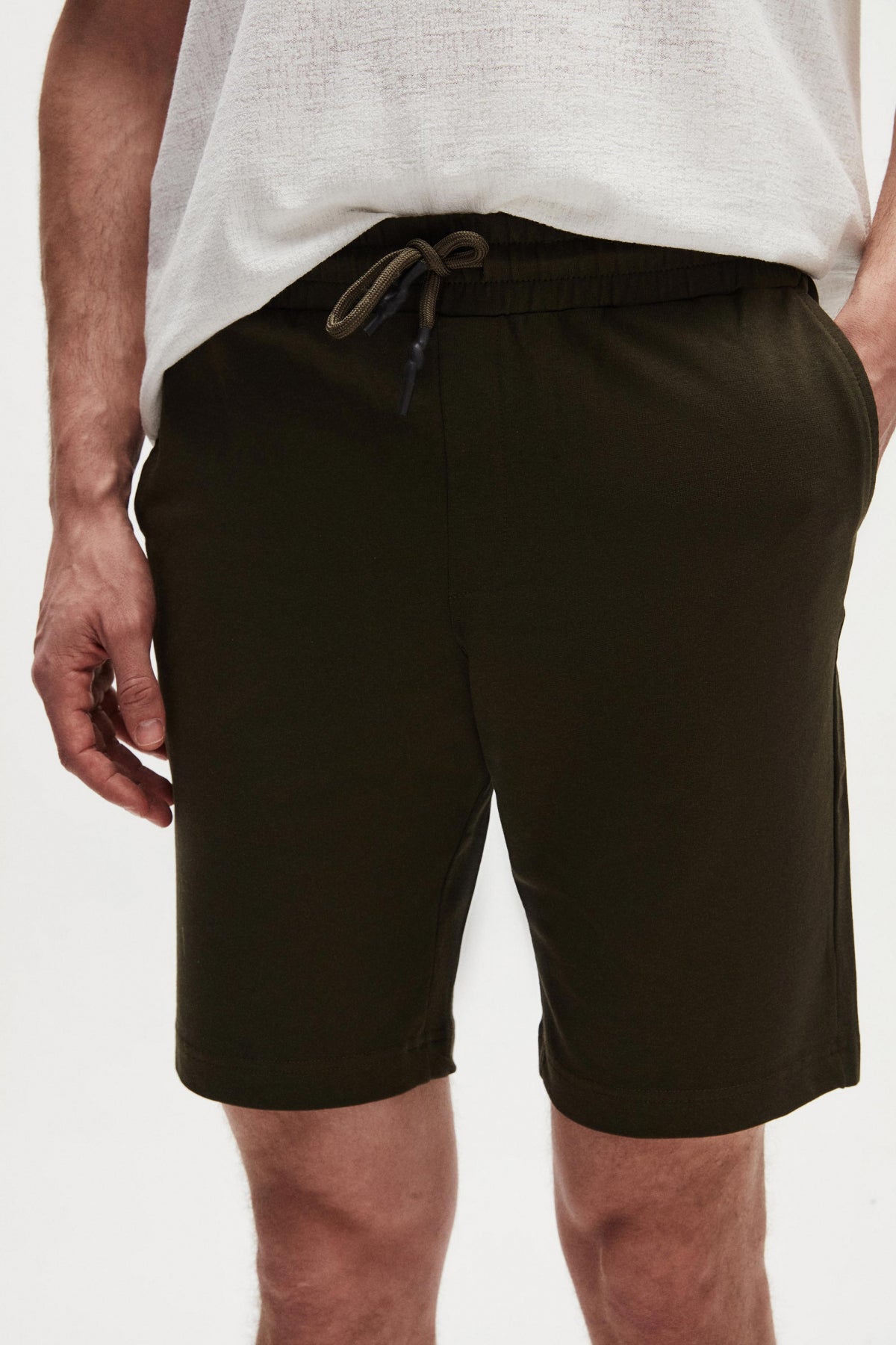 Ds Damat Slim Fit Elastic Waist Drawstring Relaxed Cotton Knit Shorts  - Khaki