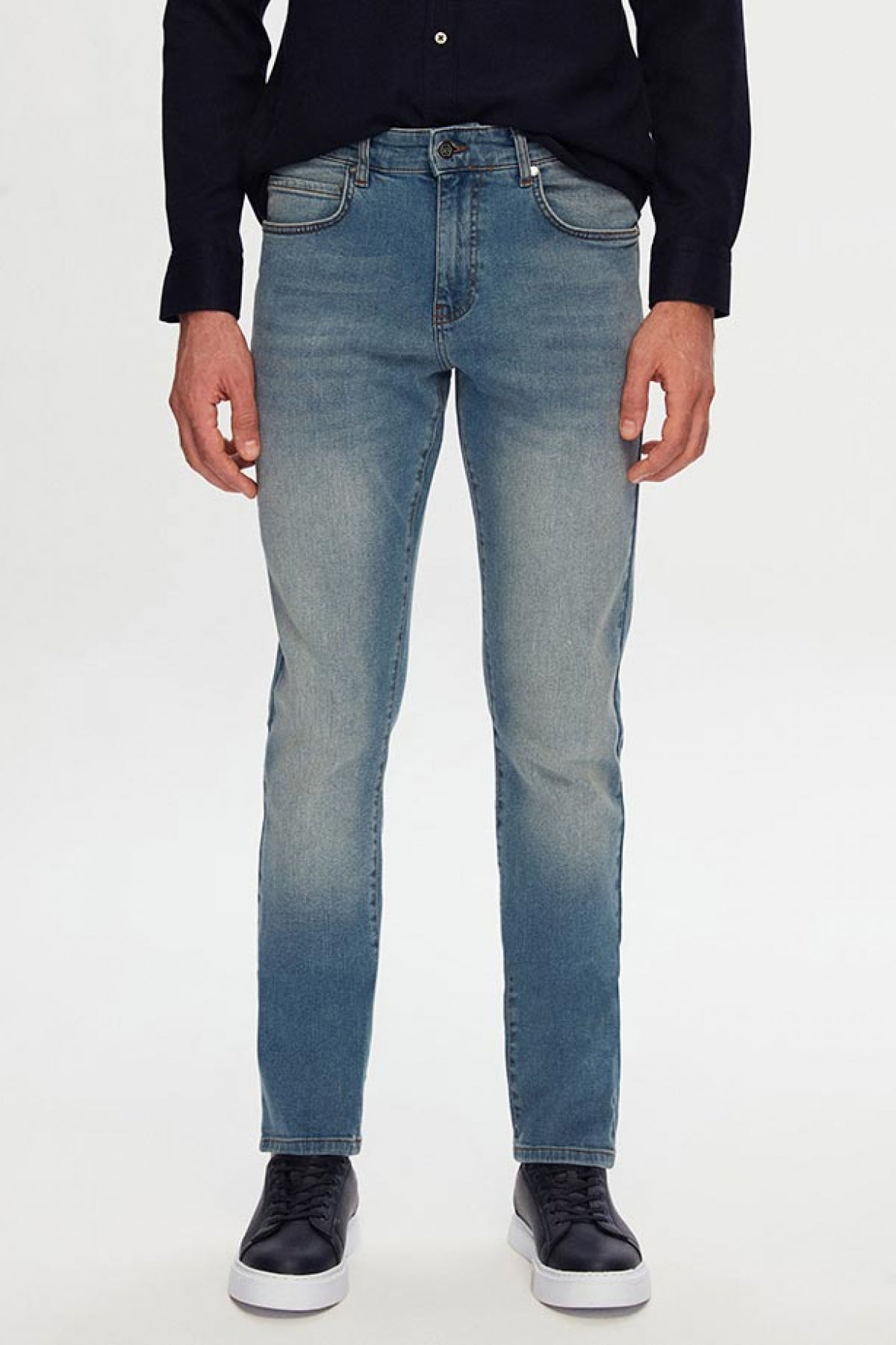 Ds Damat Slim Fit Plain Jean 5-Pocket Stretchable Washed Denim Pants  - Blue