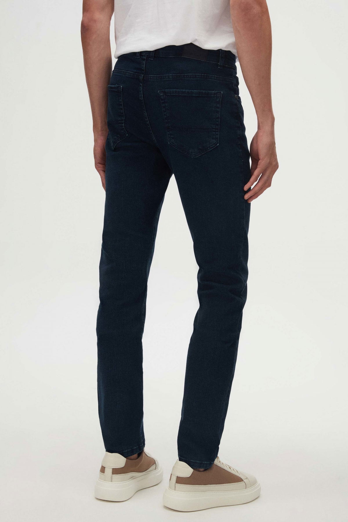 Ds Damat Slim Fit Plain Jean 5-Pocket Stretchable Washed Denim Pants  - Navy Blue