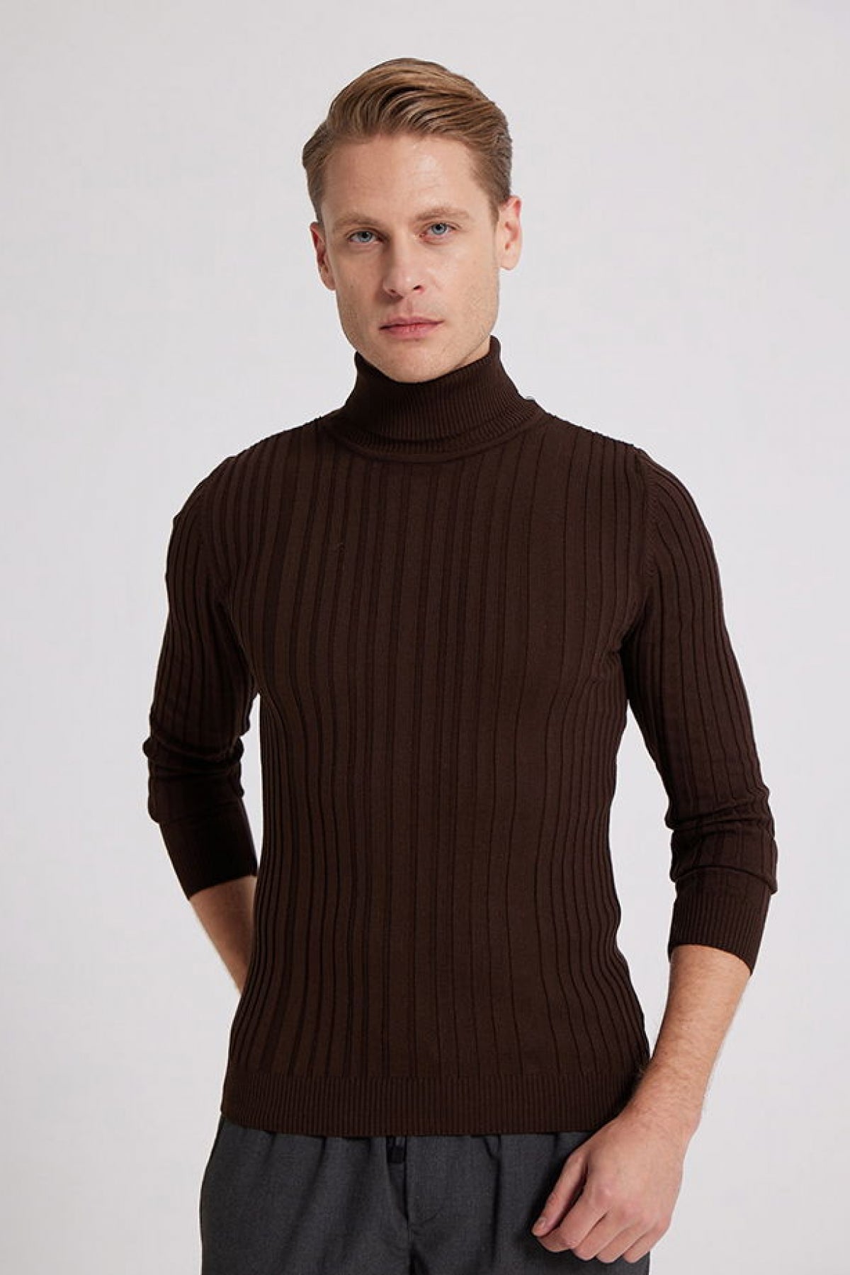 Ds Damat Slim Fit Ribbed Cotton Blend Turtleneck Knit Sweater  - Brown