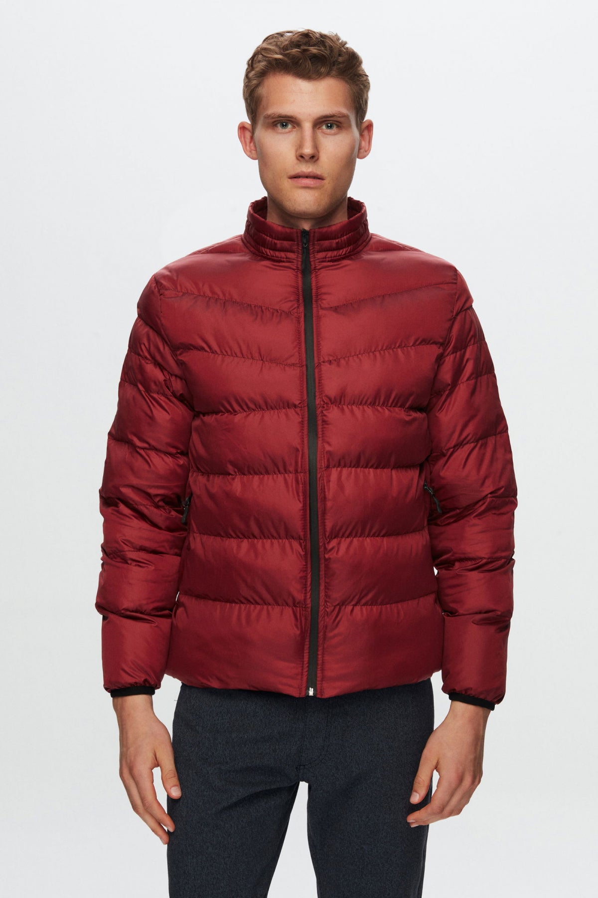 Ds Damat Slim Fit Windproof Fiber-Filled Puffer Jacket  - Burgundy