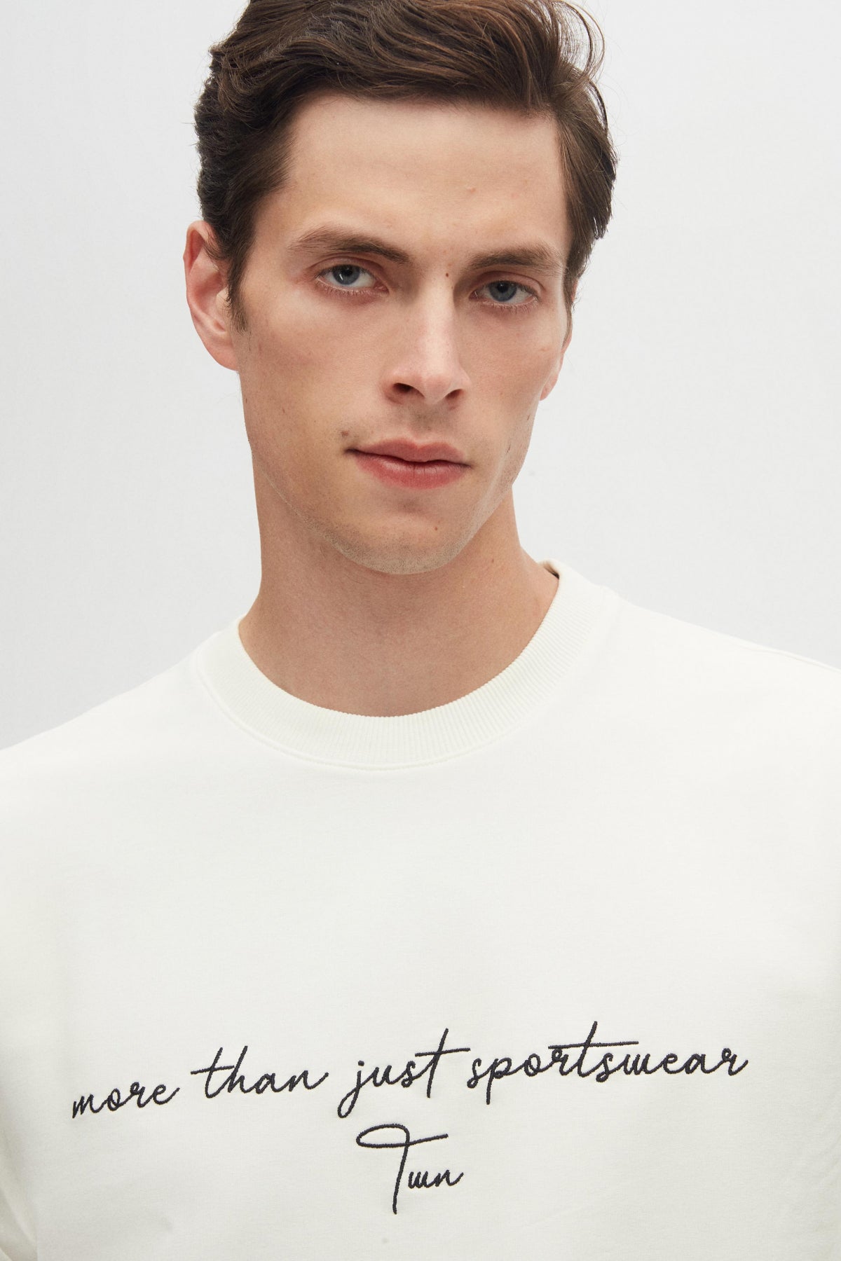 Twn Relaxed Fit Embroidered Sweatshirt  - Ecru