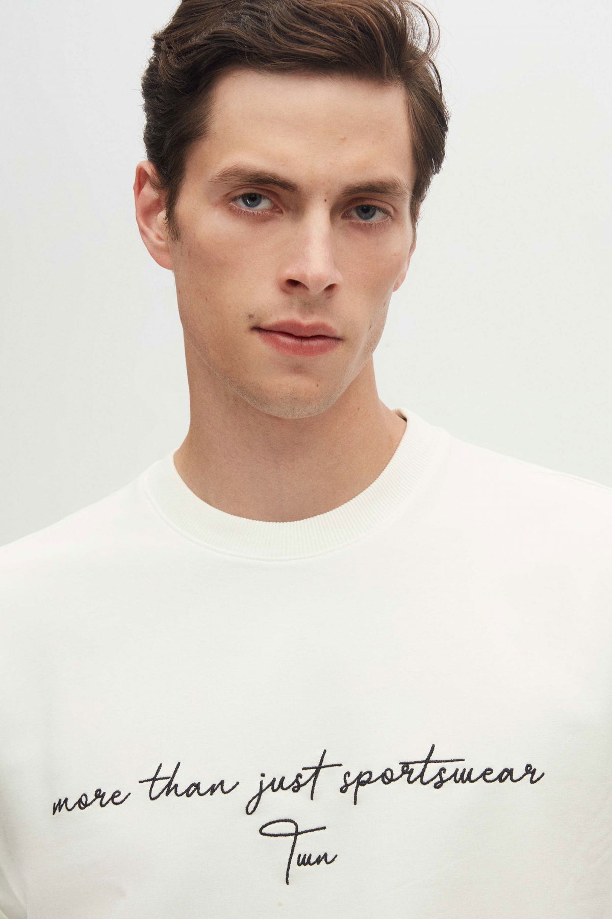 Twn Relaxed Fit Embroidered Sweatshirt  - Ecru
