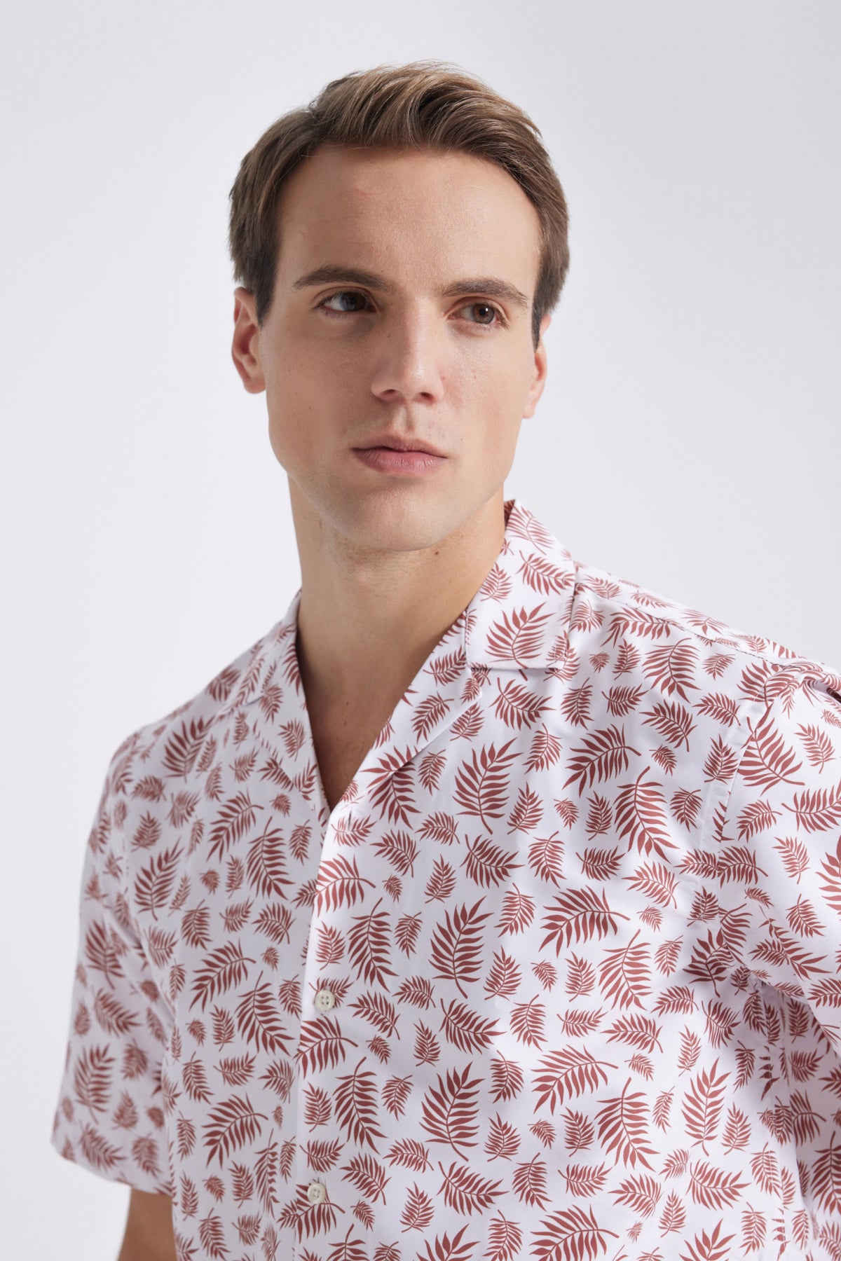 Twn Relaxed Tropical Pattern Explorer Collar Short Sleeve Summer Shirt  - White