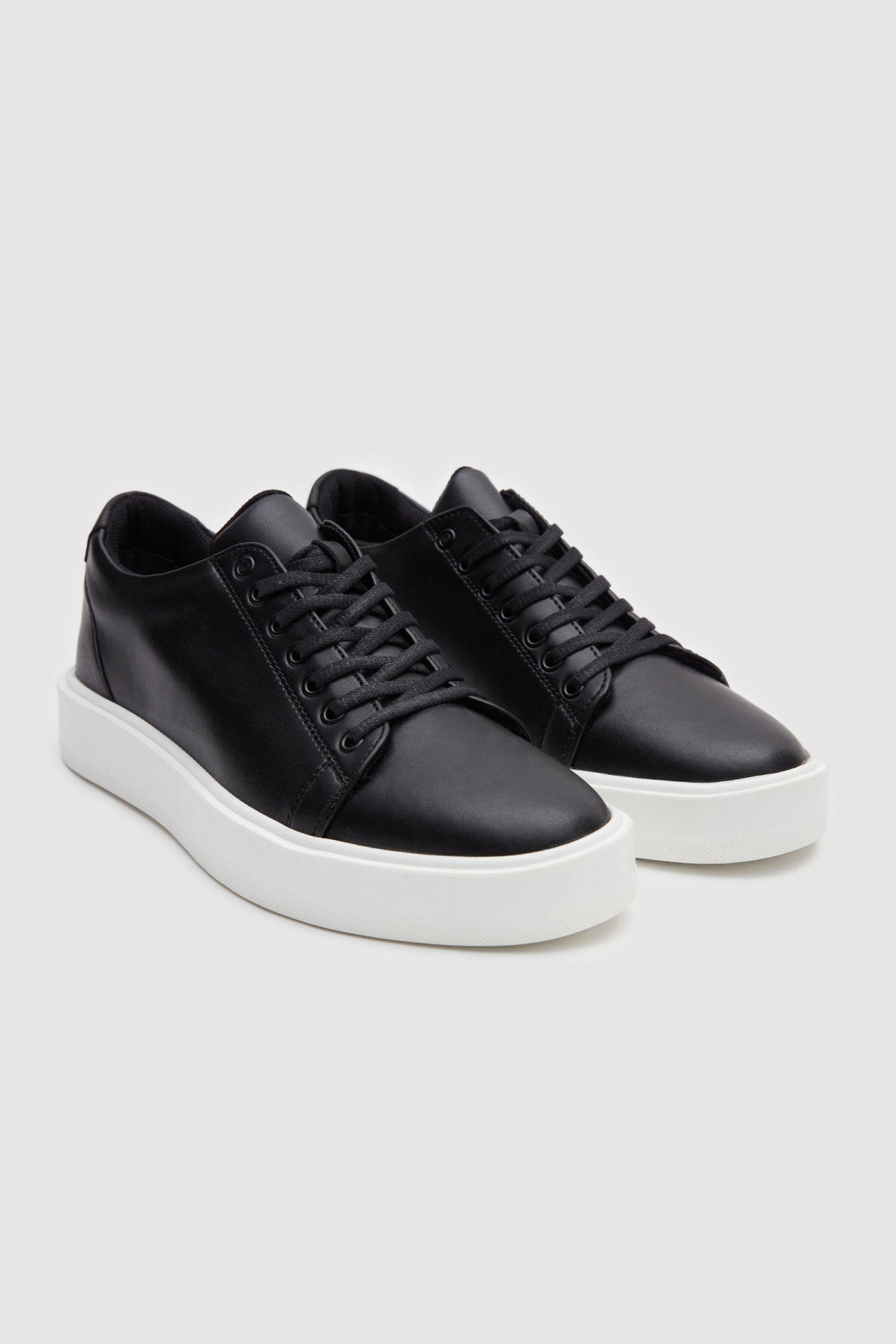 Twn Thick White Sole Lace-Up Sneakers  - Black