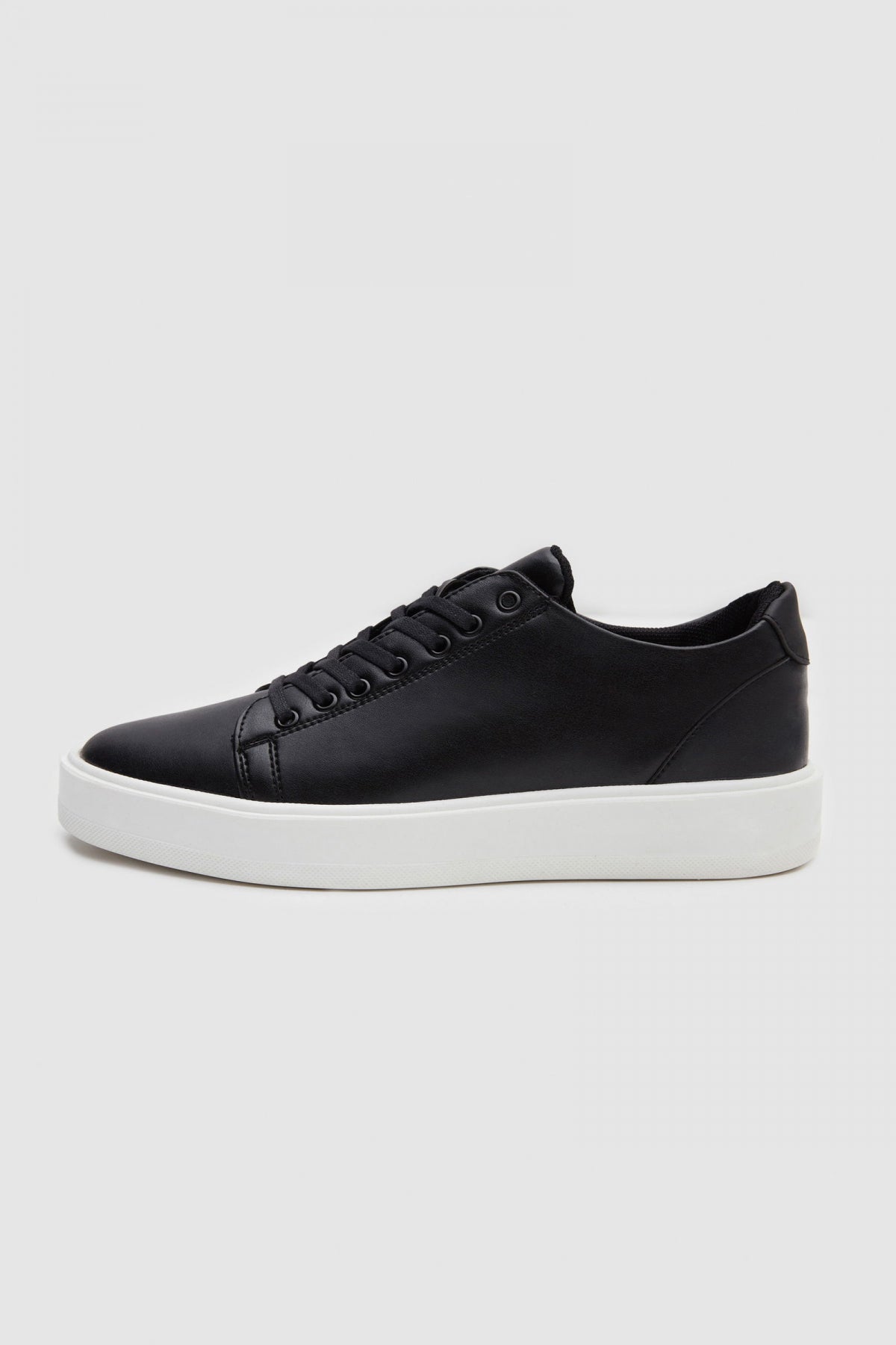 Twn Thick White Sole Lace-Up Sneakers  - Black